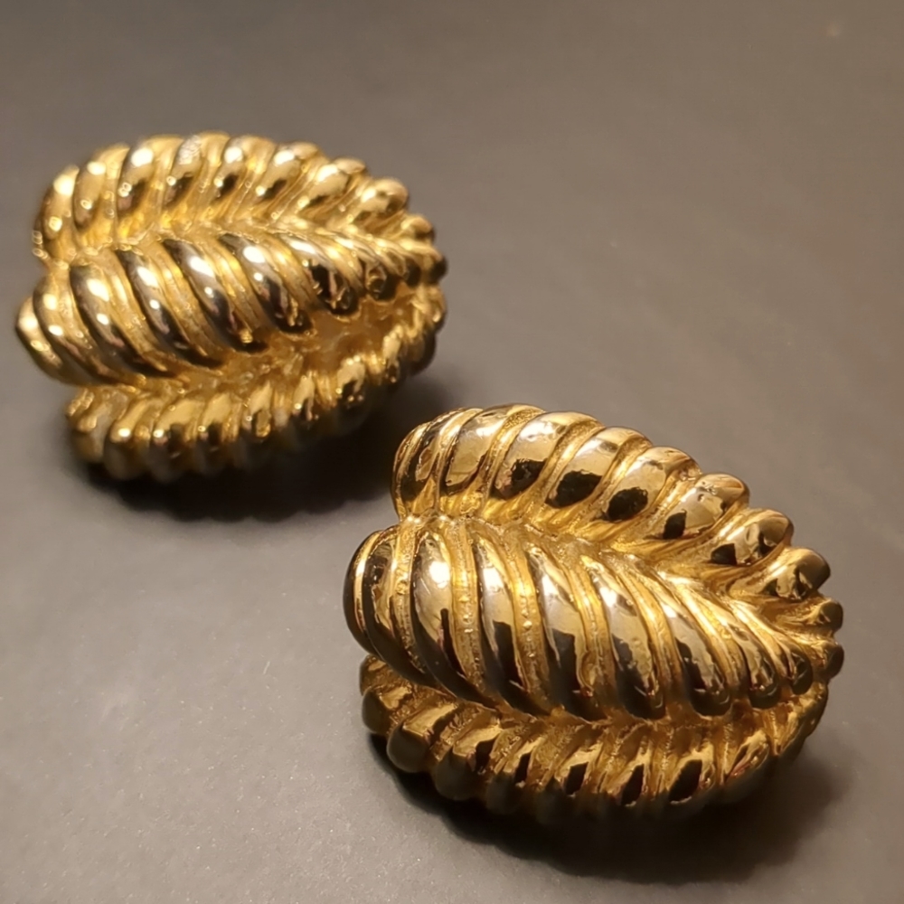 RETRO EARRINGS